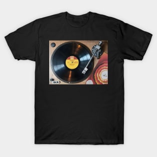 Stevie Wonder Songs in the Key of Life album playing on a turntable T-Shirt